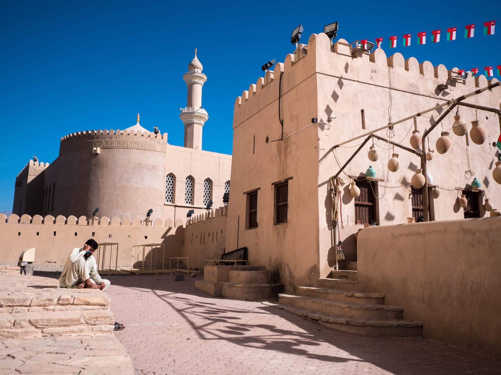Форт замок Низва, Оман