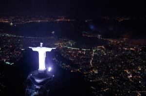 Статуя Христа Избавителя в Рио-де-Жанейро