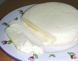 Аиладж – мамалыга, заправленная кисломолочным сыром