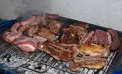 Асадо - жареное мясо, потроха и разные колбаски