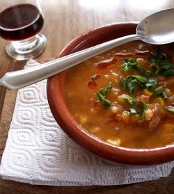 Лакуса — густой боливийский суп (Locro)