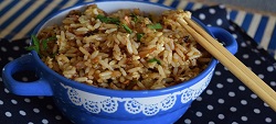 Филиппинский жареный рис с чесноком