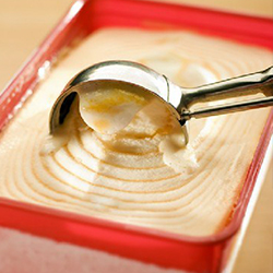 Итальянское персиковое мороженое (gelato)