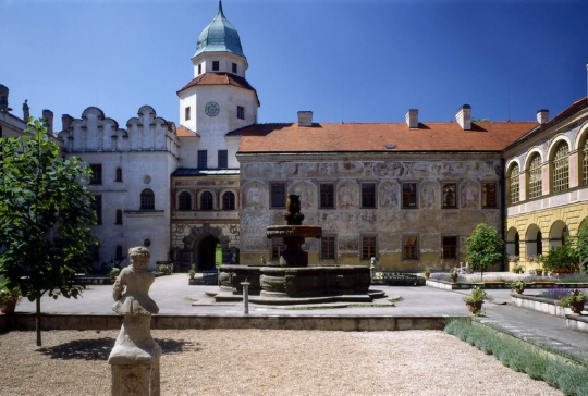 Замок Частловице