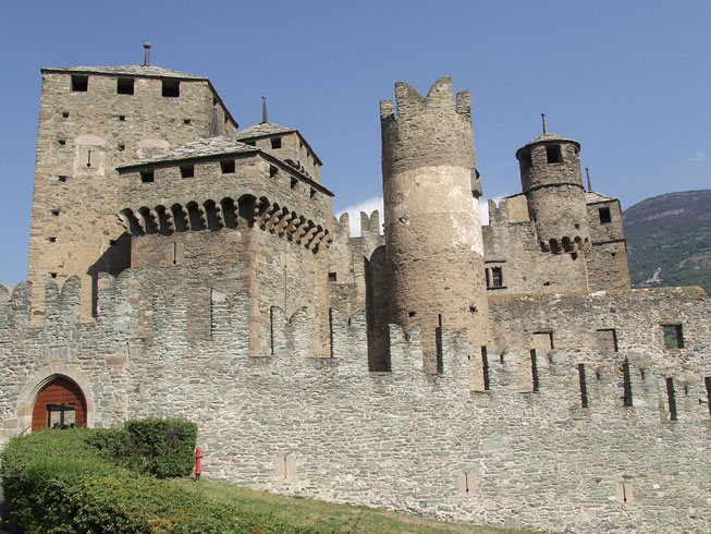 Замок Кастелло ди Фенис
