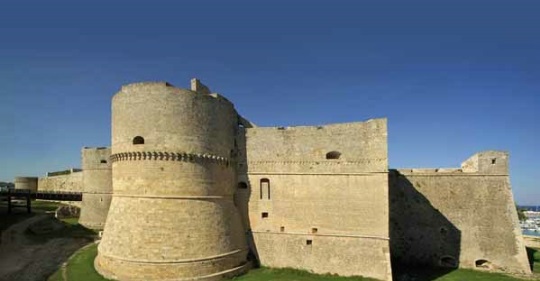 Замок Отранто
